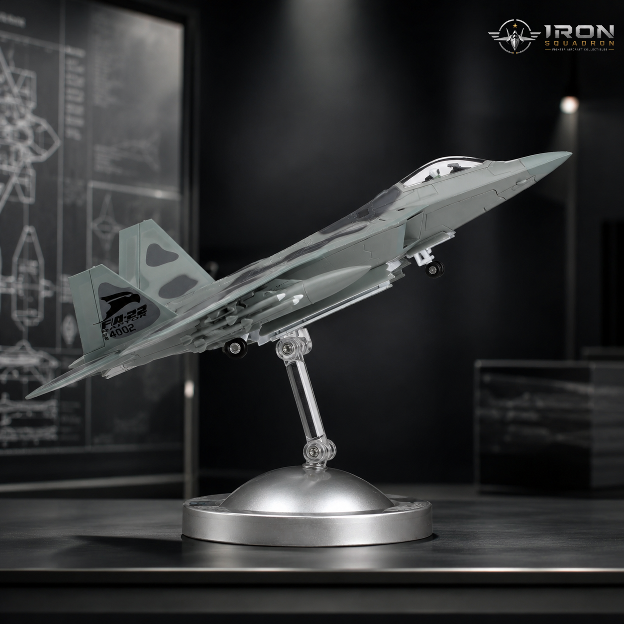 Iron Squadron F-22 Raptor Old Reliable AF91-4002 YF-22 die-cast model