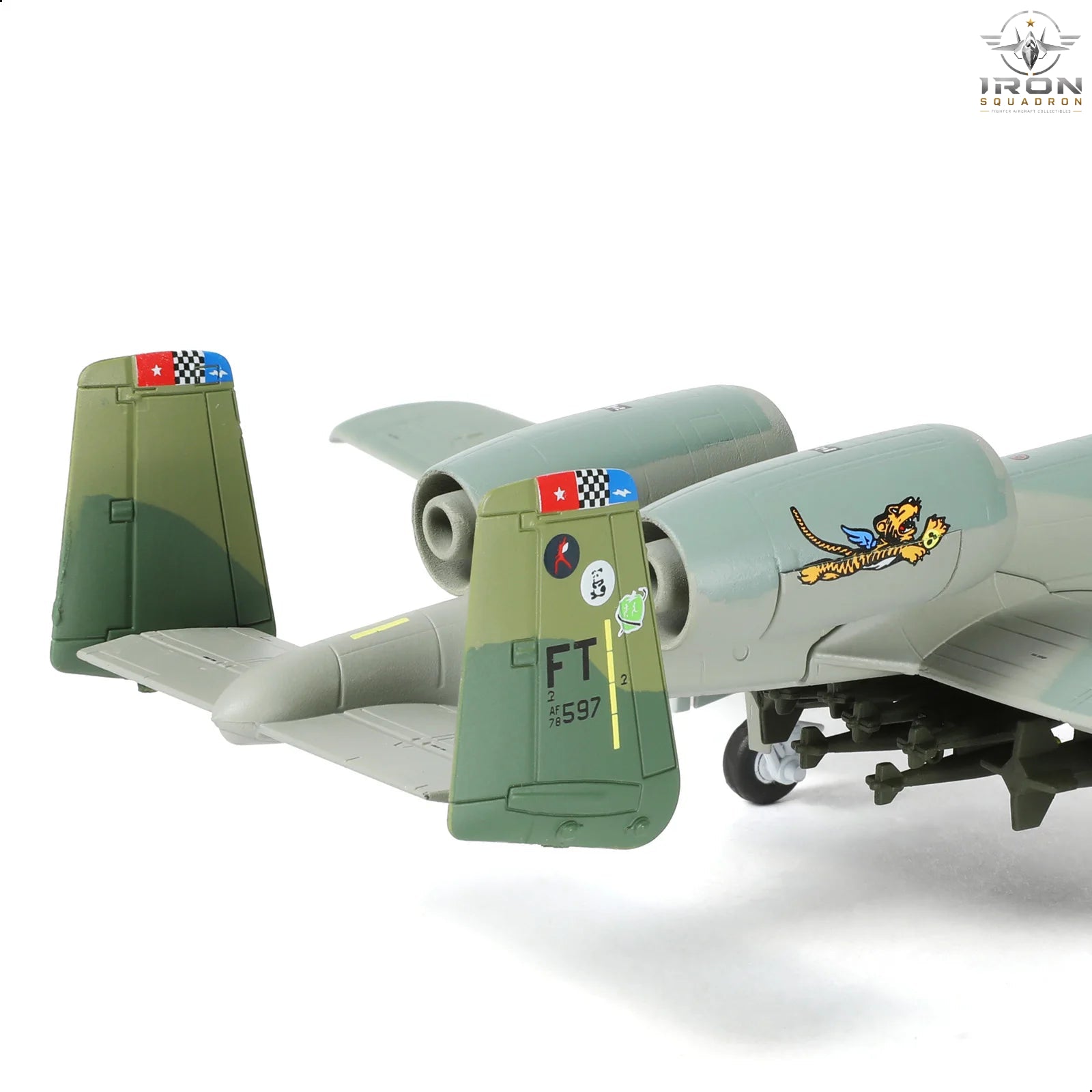 A-10 Warthog — "Tiger Shark" 1:100 Diecast Model - image 4