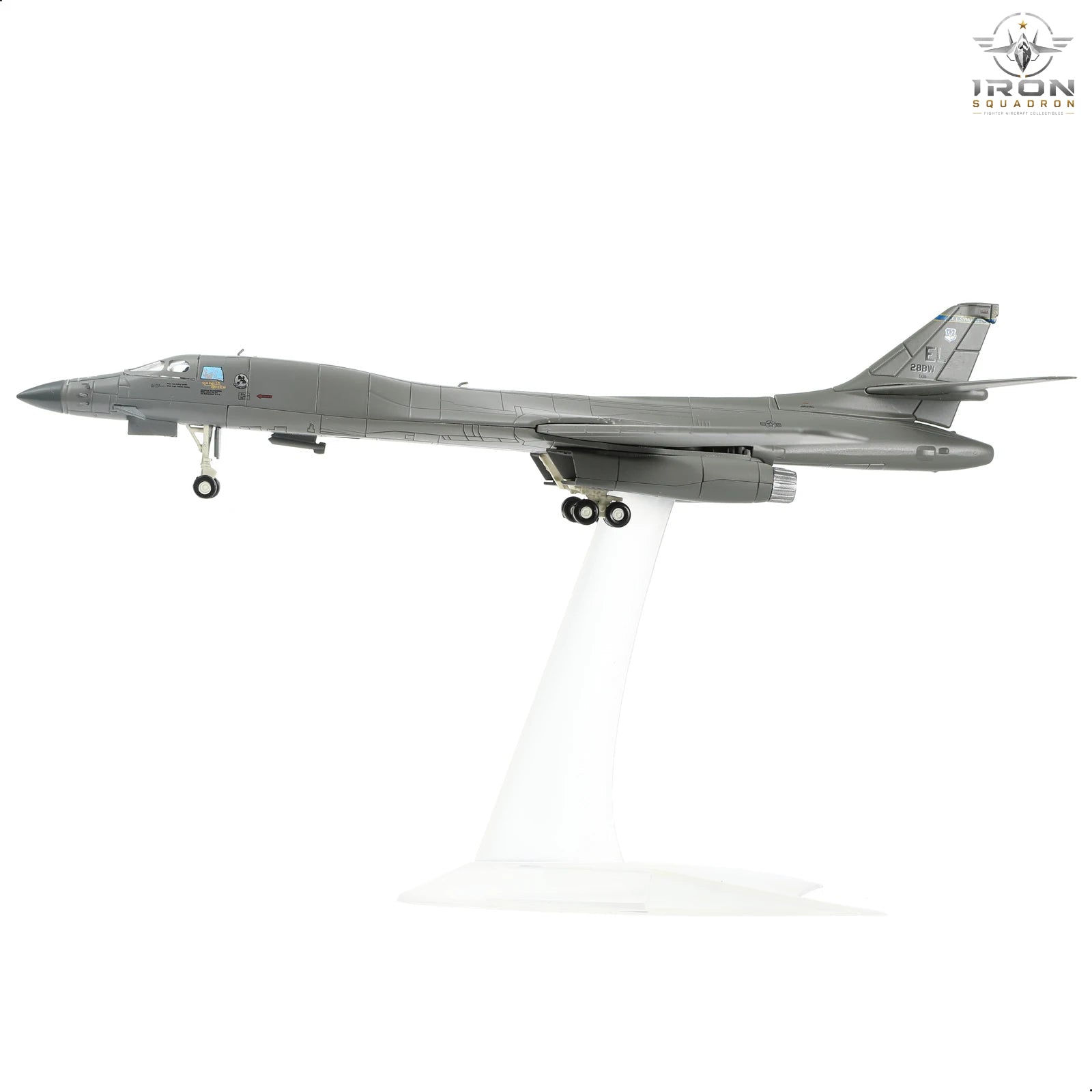 B-1B Lancer — Ellsworth AFB 1:200 Diecast Model - image 4