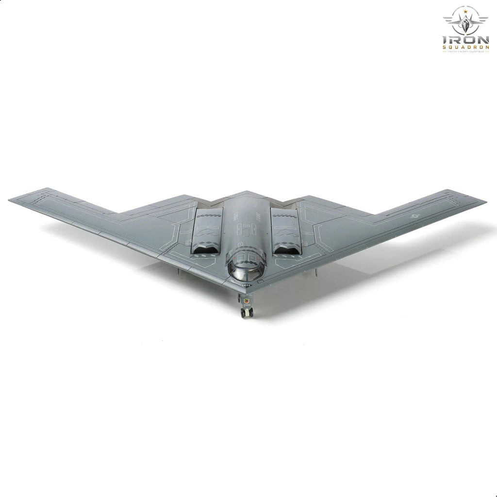 B-2 Spirit — 82-1066 1:200 Diecast Model - image 4