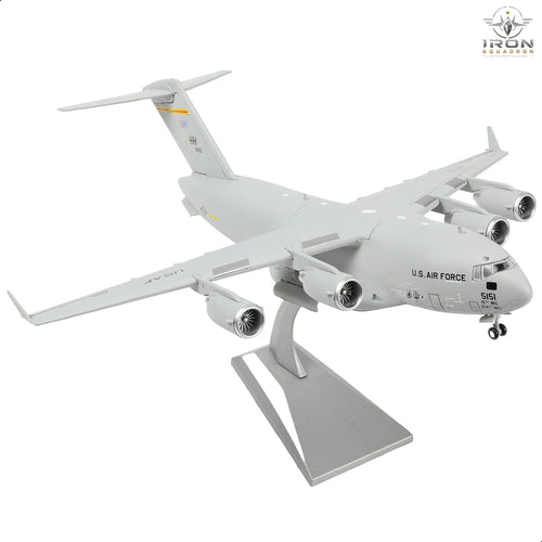 C-17 Globemaster III — Hickam AFB 1:200 Diecast Model - image 1