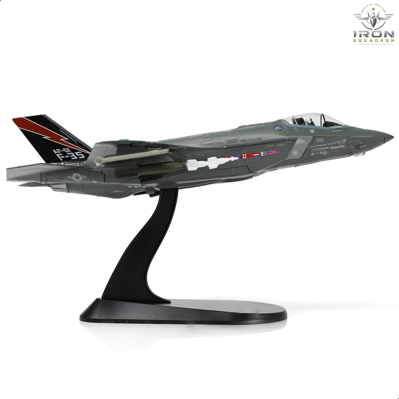 F-35A Lightning II — AF-01 First Jet 1:72 Diecast Model - image 1