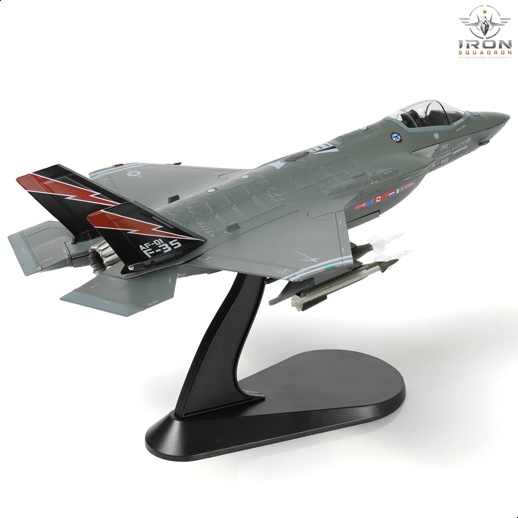F-35A Lightning II — AF-01 First Jet 1:72 Diecast Model - image 6
