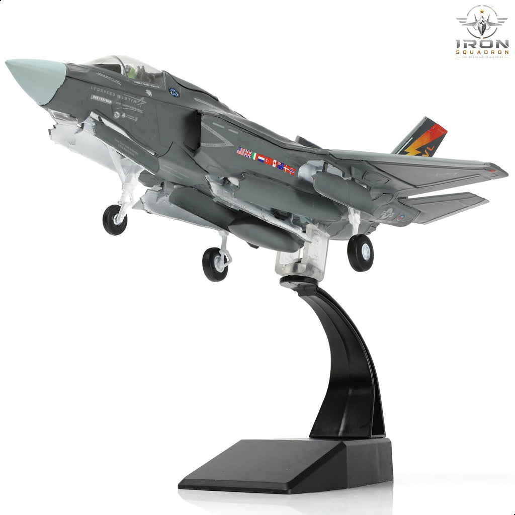 F-35B Lightning II — VX-23 1:72 Diecast Model - image 1
