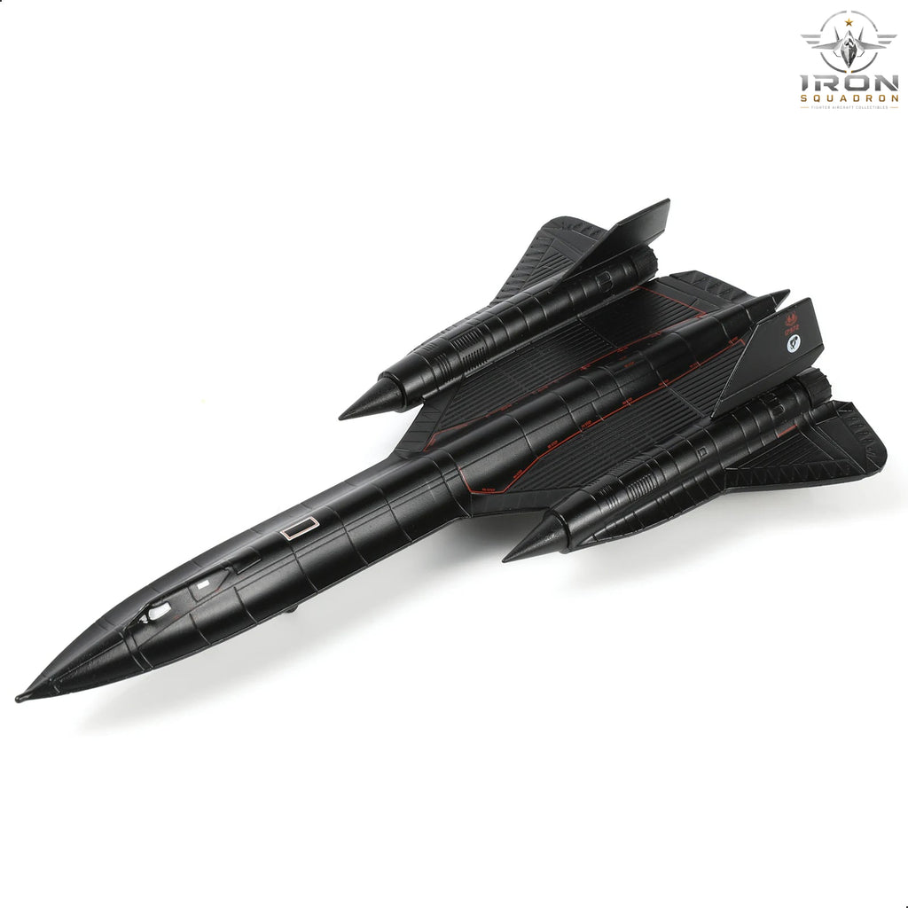 SR-71A Blackbird — 61-7972 1:200 Diecast Model - image 4