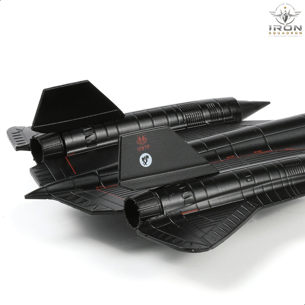 SR-71A Blackbird — 61-7972 1:200 Diecast Model - image 6