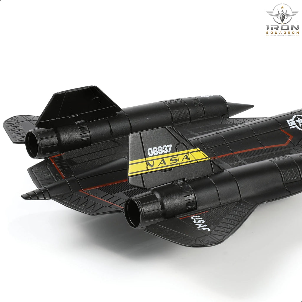 SR-71 Blackbird — 1:144 Diecast Model - image 4