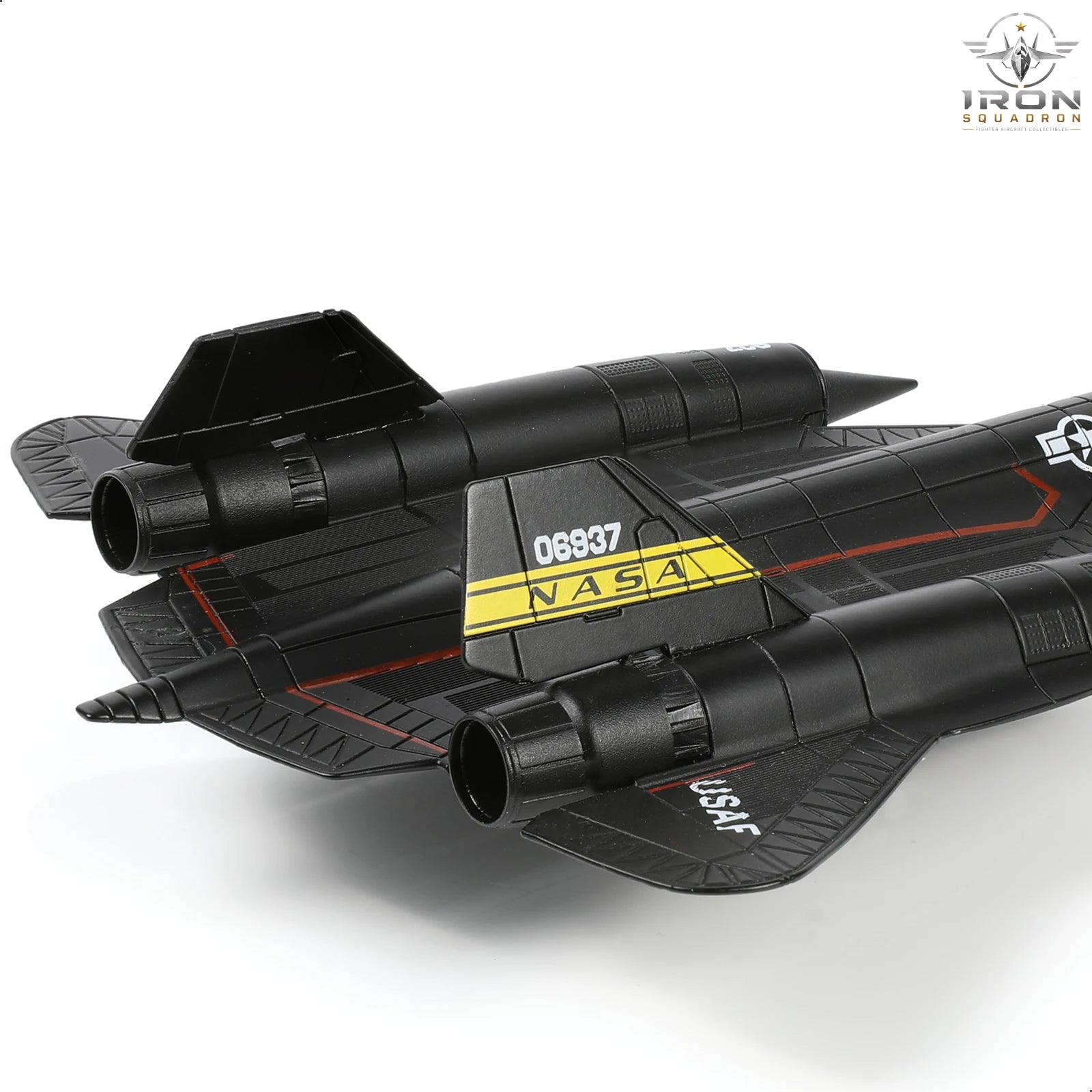 SR-71 Blackbird — 1:144 Diecast Model - image 4