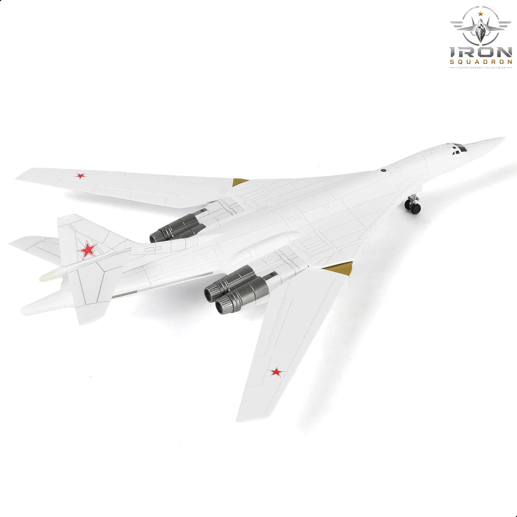 Tu-160 Blackjack — 1:200 Diecast Model - image 2