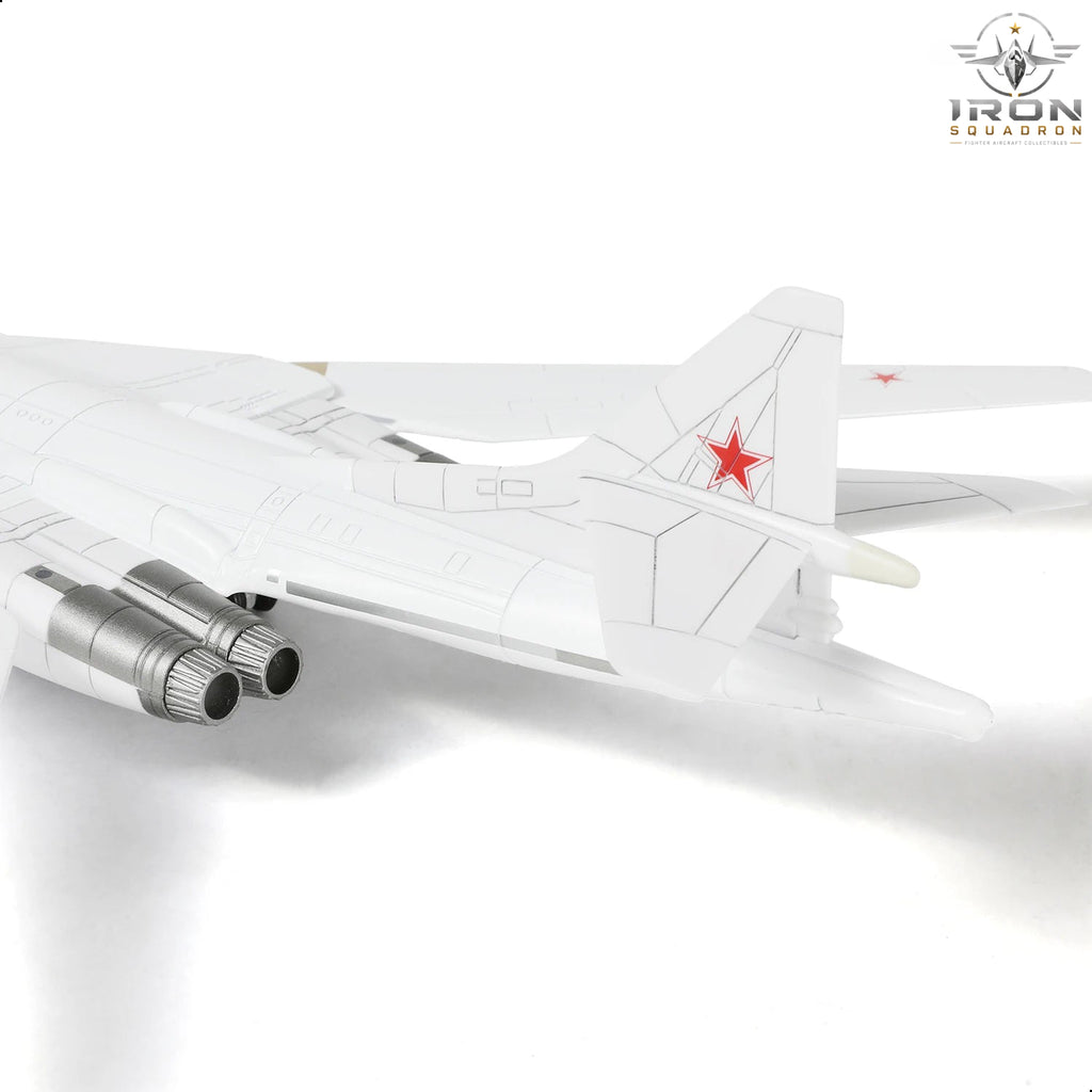 Tu-160 Blackjack — 1:200 Diecast Model - image 7